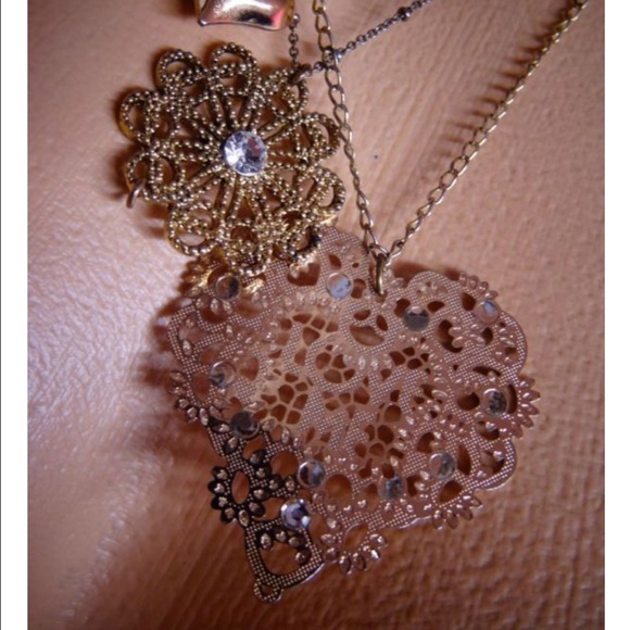 Betsey Johnson love me charm crystal heart vintage retro Barbie necklace N48